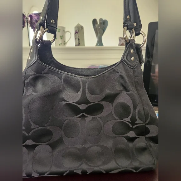 Coach Black Signature Fabric Shoulder Purse Handbag - Picture 2 of 10